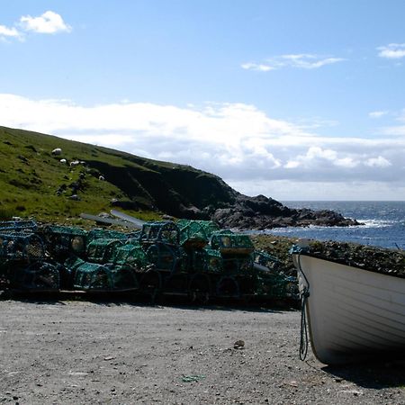John Eoinin'S Bar And Accommodation Glencolumbkille Eksteriør bilde